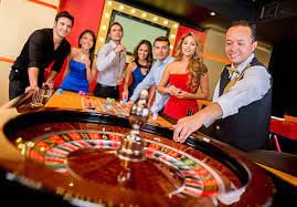 Slot game reels and payline layout on indowin login mobile interface